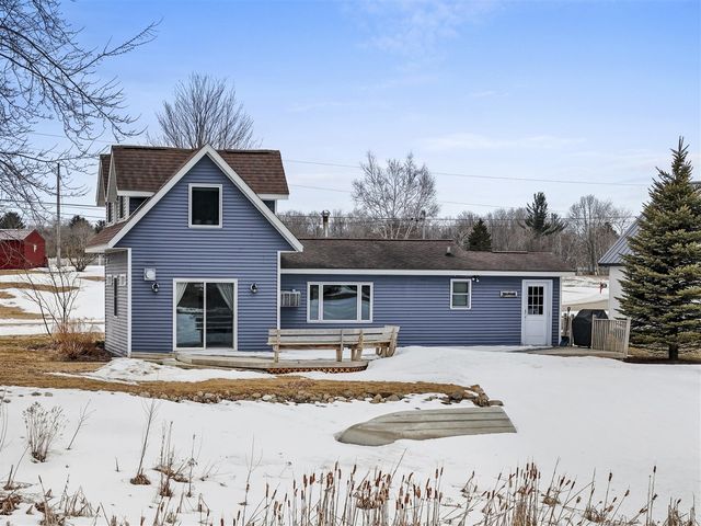 9351 E 50 Road, Cadillac, MI 49601