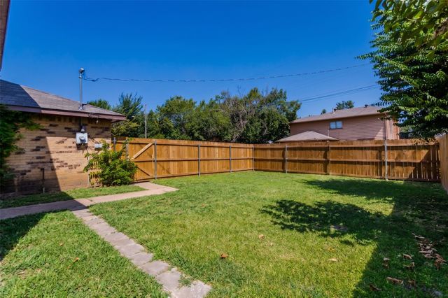 11805 S Eloise, Balch Springs, TX 75180
