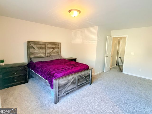 1040 Shadow Glen Drive, Fairburn, GA 30213