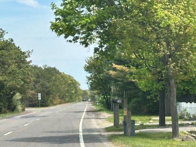 358 S Service Road, Center Moriches, NY 11934