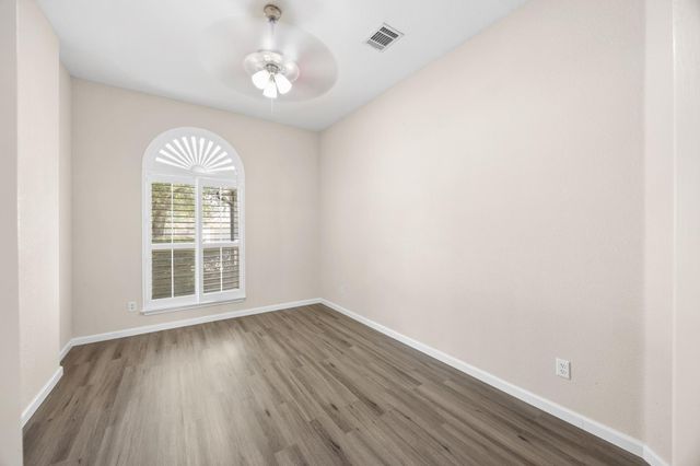 1306 Lou Gehrig LN, Round Rock, TX 78665