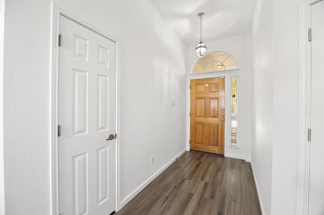 1306 Lou Gehrig LN, Round Rock, TX 78665