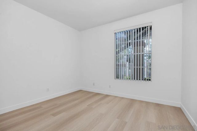 10921 Sabre Hill Dr 375, San Diego, CA 92128
