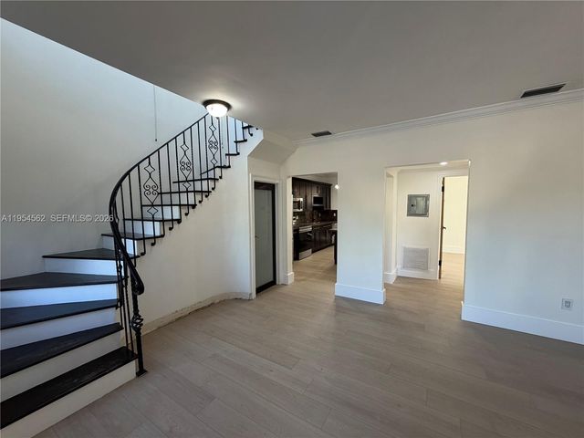 2264 SW 16th Ter A, Miami, FL 33145