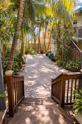 2264 SW 16th Ter A, Miami, FL 33145