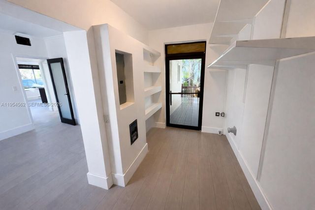 2264 SW 16th Ter A, Miami, FL 33145