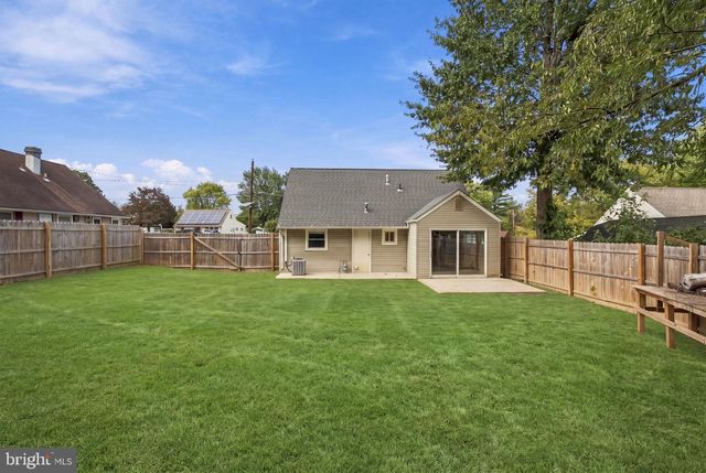 122 STRATFORD AVE, Ewing, NJ 08618