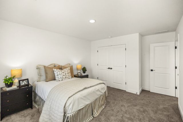 1559 Oaks Springs Drive, Columbia, TN 38401