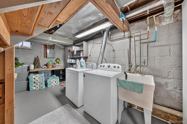 4369 Richalva Court, Waterford Charter Township, MI 48329
