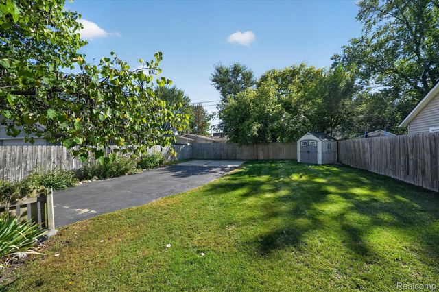 4369 Richalva Court, Waterford Charter Township, MI 48329