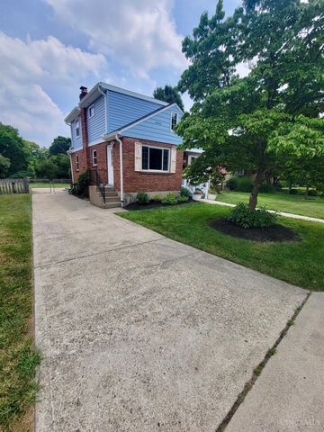 966 Summit Avenue, Glendale, OH 45246
