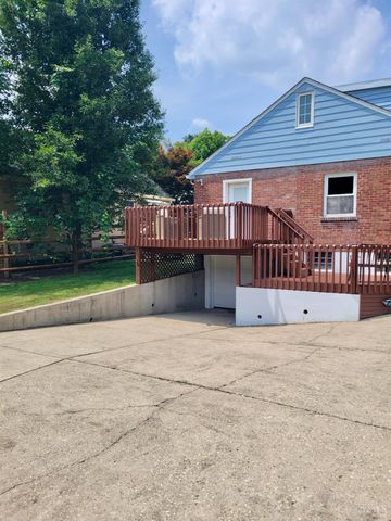 966 Summit Avenue, Glendale, OH 45246