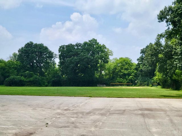 966 Summit Avenue, Glendale, OH 45246