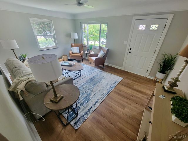 966 Summit Avenue, Glendale, OH 45246