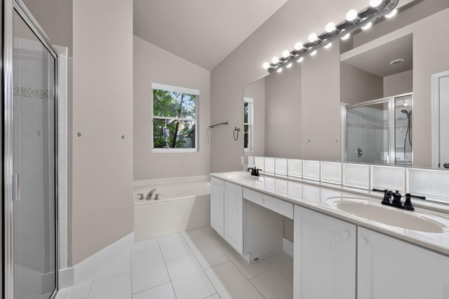 8481 Vía D Oro, Boca Raton, FL 33433