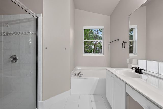 8481 Vía D Oro, Boca Raton, FL 33433