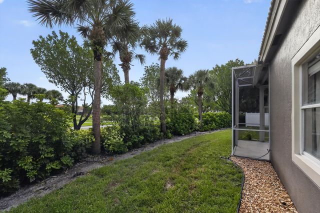 8481 Vía D Oro, Boca Raton, FL 33433