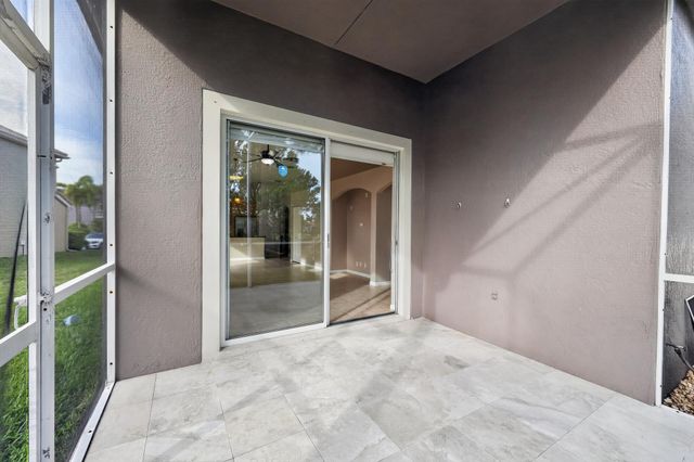 8481 Vía D Oro, Boca Raton, FL 33433