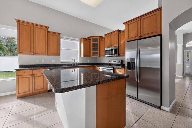 8481 Vía D Oro, Boca Raton, FL 33433