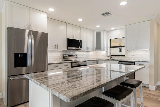 5300 Highway A1a 408, Indian River Shores, FL 32963