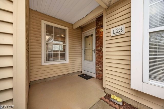 123 Harrow Dr, Franklin Twp., NJ 08873