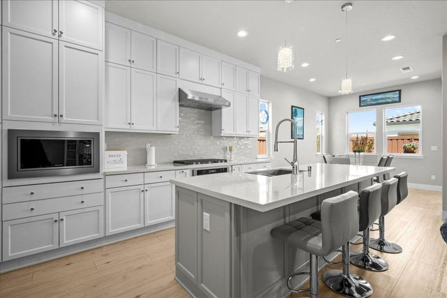 4256 Eagle View Way, Folsom, CA 95630