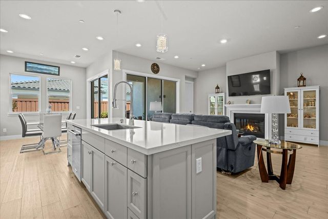 4256 Eagle View Way, Folsom, CA 95630