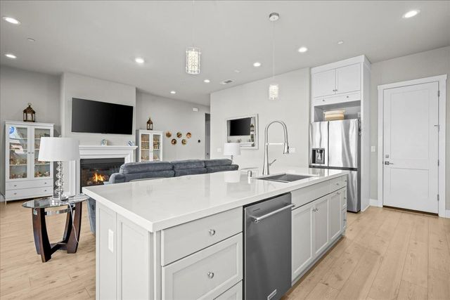 4256 Eagle View Way, Folsom, CA 95630