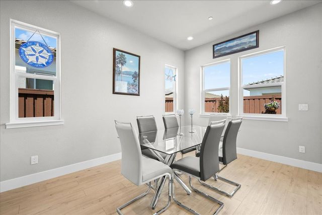 4256 Eagle View Way, Folsom, CA 95630