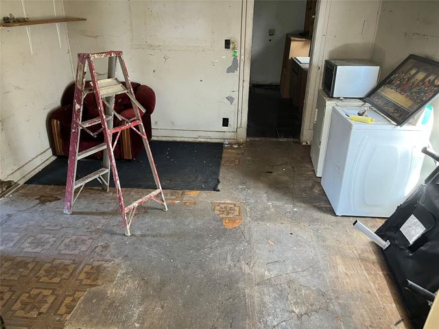 217 N Everton Street, Houston, TX 77003