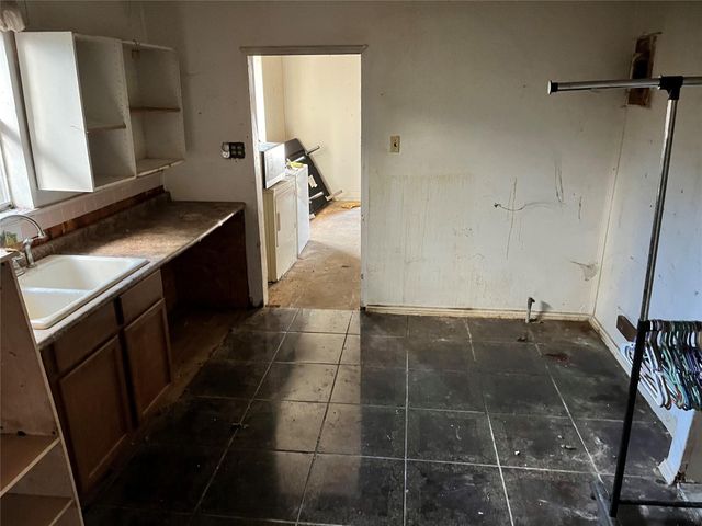 217 N Everton Street, Houston, TX 77003