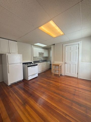 135-137 Lynde St 1, Melrose, MA 02176