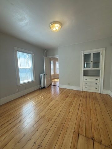 135-137 Lynde St 1, Melrose, MA 02176