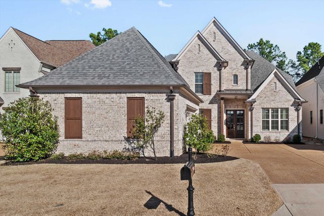 202 CHADWICK WOODS LN, Collierville, TN 38017