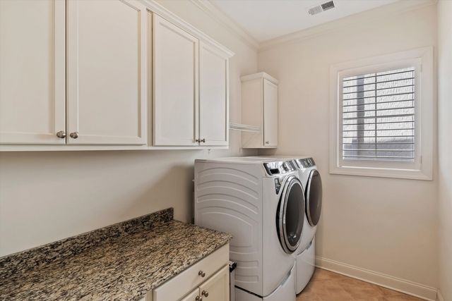 202 CHADWICK WOODS LN, Collierville, TN 38017