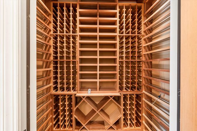 202 CHADWICK WOODS LN, Collierville, TN 38017