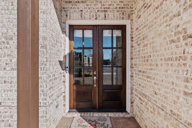 202 CHADWICK WOODS LN, Collierville, TN 38017