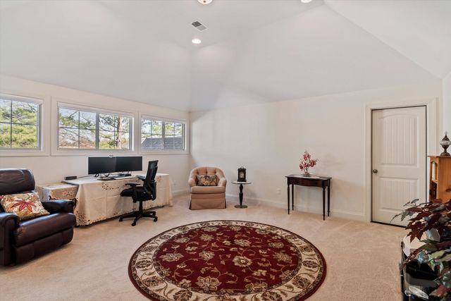 202 CHADWICK WOODS LN, Collierville, TN 38017