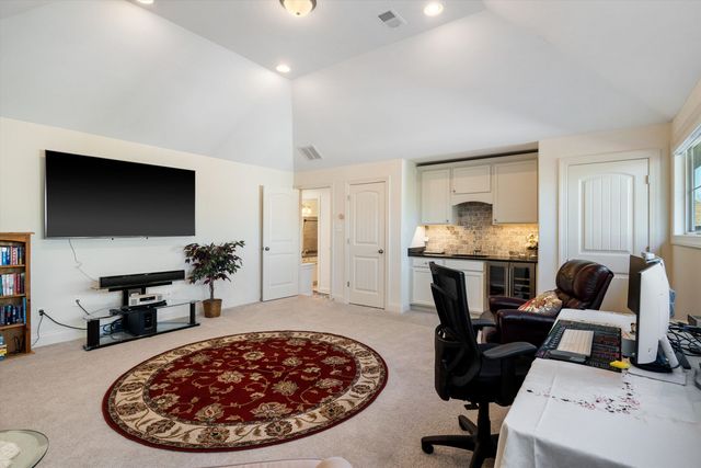 202 CHADWICK WOODS LN, Collierville, TN 38017