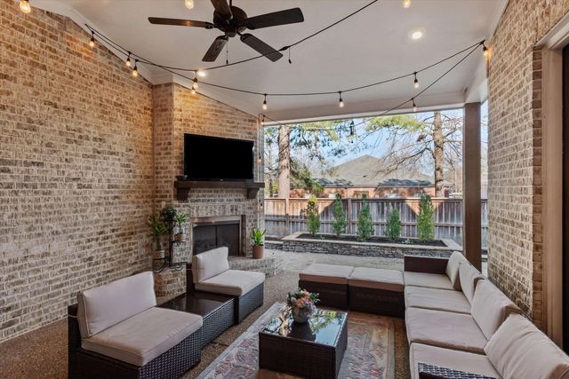 202 CHADWICK WOODS LN, Collierville, TN 38017