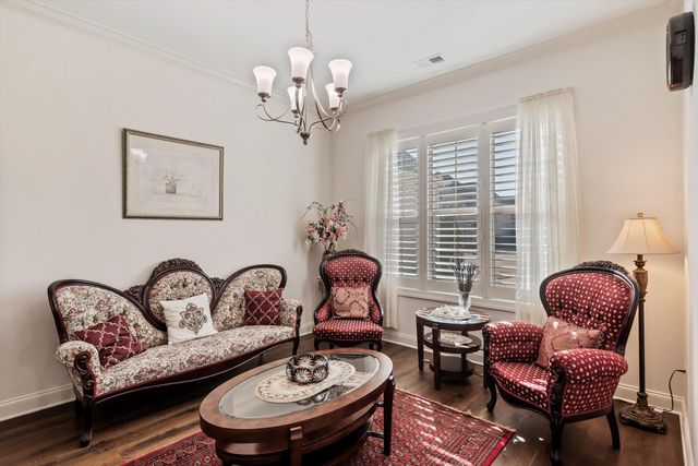 202 CHADWICK WOODS LN, Collierville, TN 38017