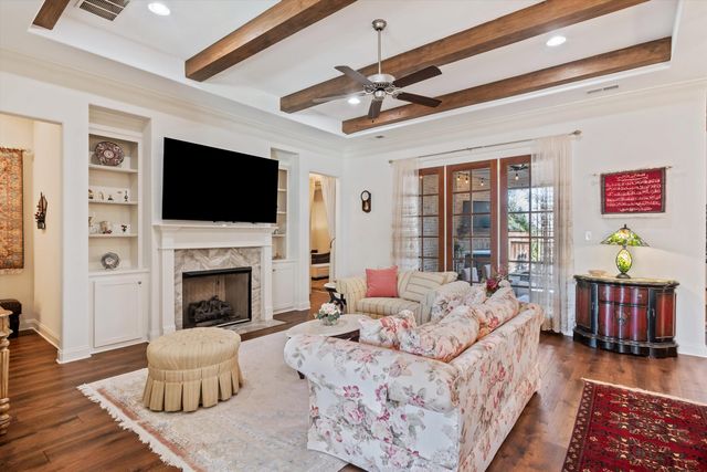 202 CHADWICK WOODS LN, Collierville, TN 38017