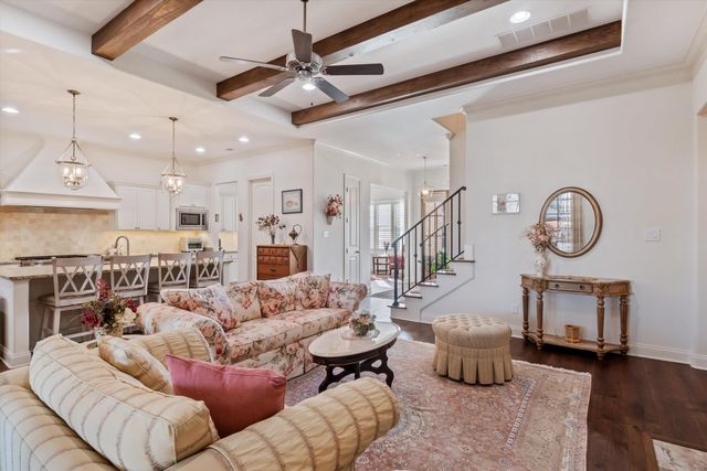 202 CHADWICK WOODS LN, Collierville, TN 38017