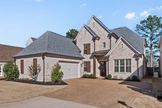 202 CHADWICK WOODS LN, Collierville, TN 38017