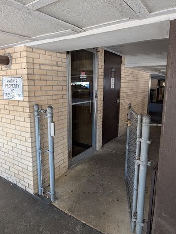 8245 W BELMONT Avenue 4L, River Grove, IL 60171