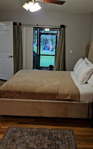 9215 W Sunrise Boulevard, Plantation, FL 33322