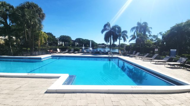 1915 Lavers Circle E208, Delray Beach, FL 33444