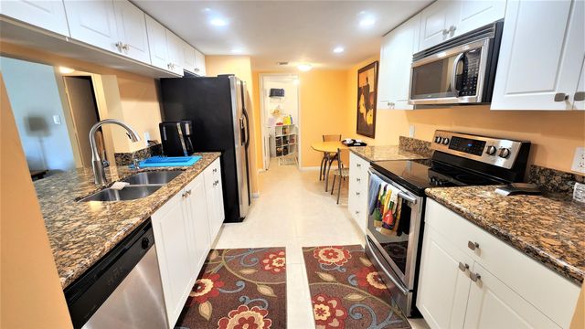 1915 Lavers Circle E208, Delray Beach, FL 33444