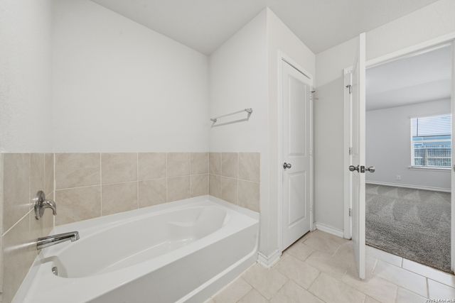 6820 Kingsley Edge, San Antonio, TX 78252