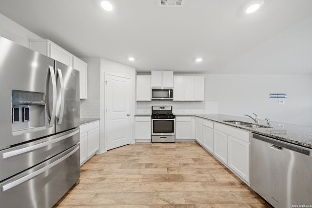 6820 Kingsley Edge, San Antonio, TX 78252